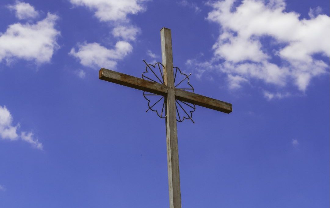 Поклонний хрест на згадку про Покровську церкву