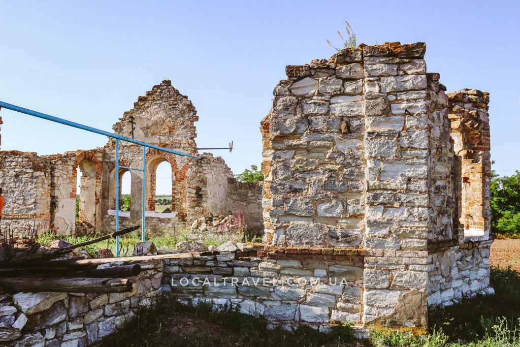 Руины храма Покрова Пресвятой Богородицы