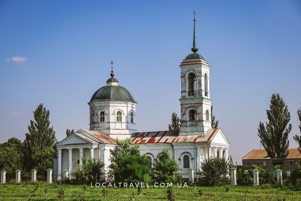 Храм Святой Троицы в селе Новопрокоповка